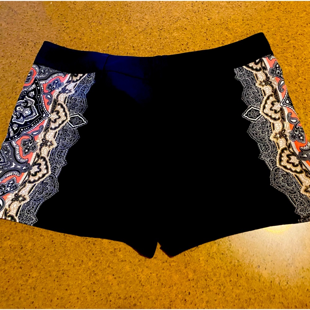 Silky Cache black shorts
